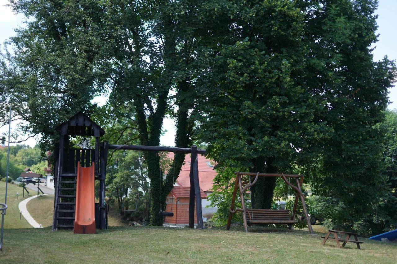 Deluxe Apartments Franjkovic セリステ・ドゥレズニツコ エクステリア 写真